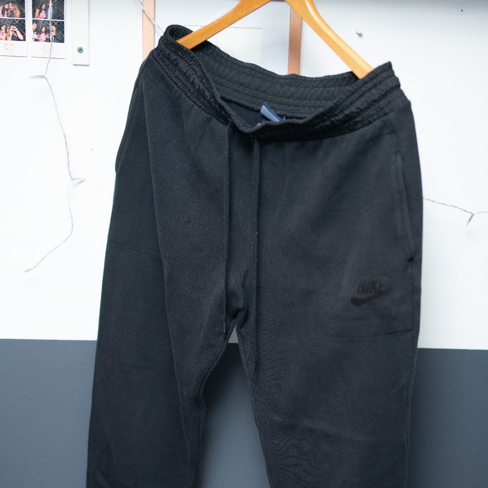 Black Nike Fleece Cuffed Jogger- L